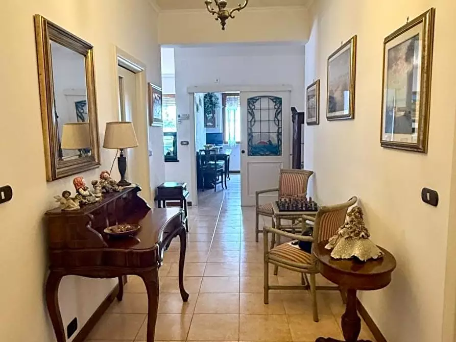 Immagine 7 di Appartamento in vendita  a Massa