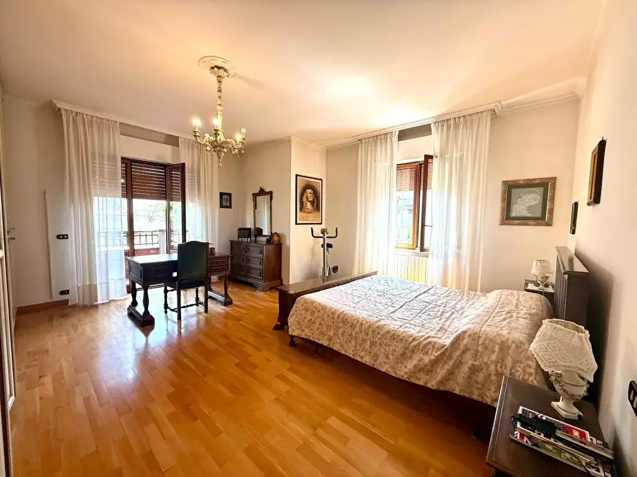 Immagine 19 di Appartamento in vendita  a Massa