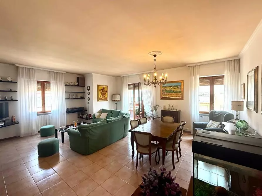 Immagine 6 di Appartamento in vendita  a Massa