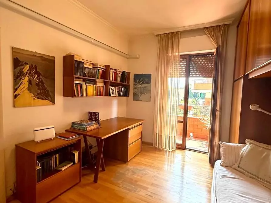 Immagine 13 di Appartamento in vendita  a Massa