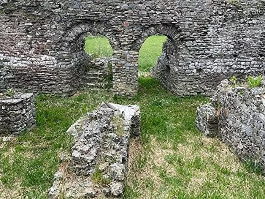 Immagine 3 di Appartamento in vendita  a Ortonovo