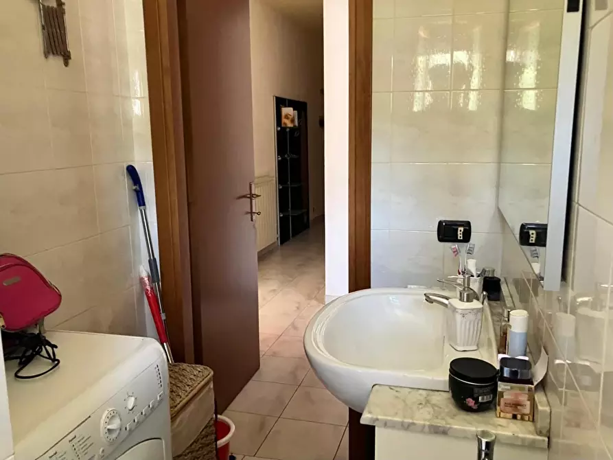 Immagine 16 di Appartamento in vendita  a Ortonovo