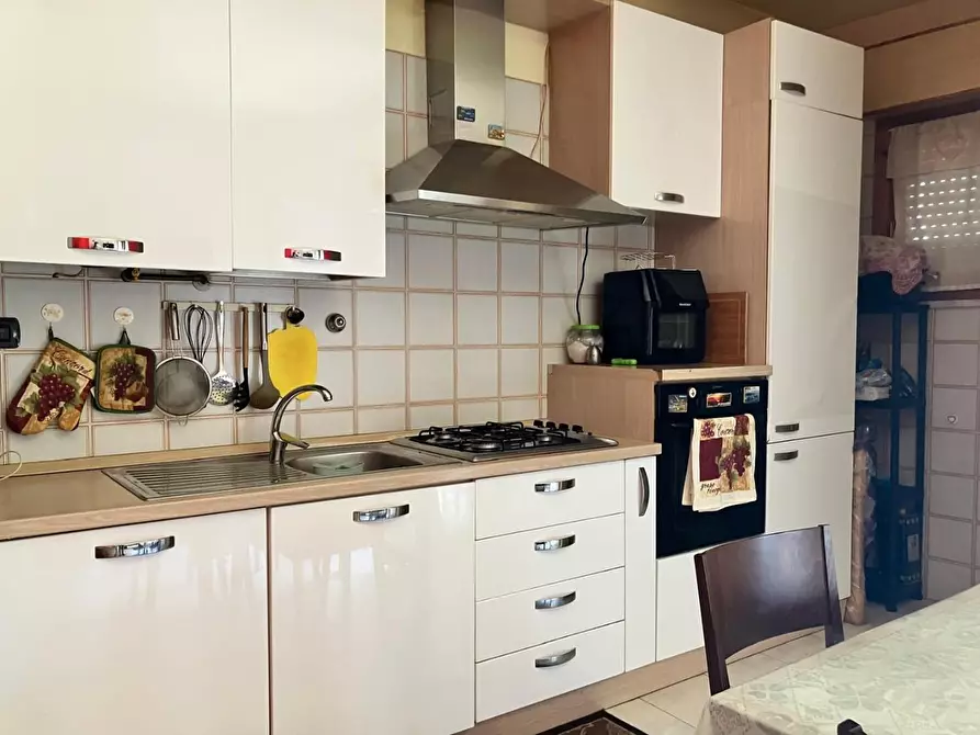 Immagine 6 di Appartamento in vendita  a Ortonovo