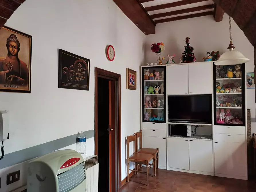 Immagine 11 di Appartamento in vendita  a Poggibonsi