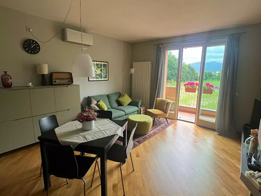 Immagine 5 di Appartamento in vendita  a Lucca