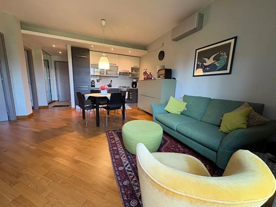 Immagine 6 di Appartamento in vendita  a Lucca