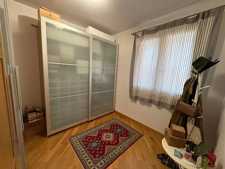 Immagine 16 di Appartamento in vendita  a Lucca