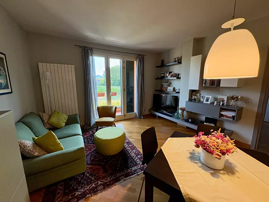 Immagine 1 di Appartamento in vendita  a Lucca