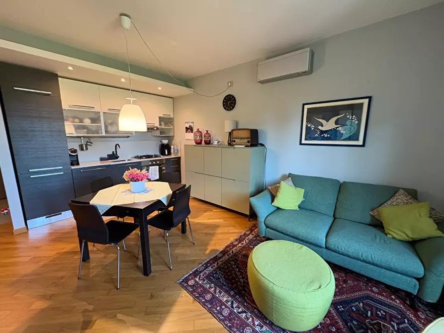 Immagine 7 di Appartamento in vendita  a Lucca