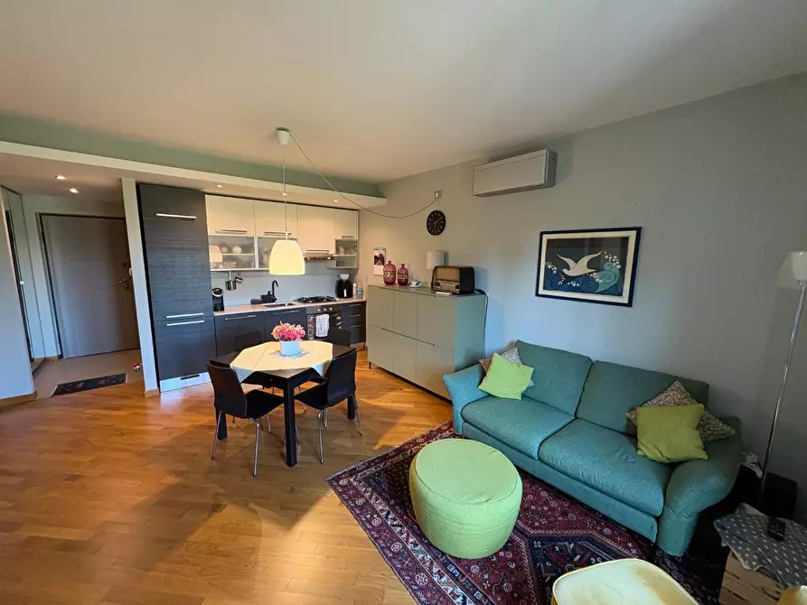 Immagine 4 di Appartamento in vendita  a Lucca