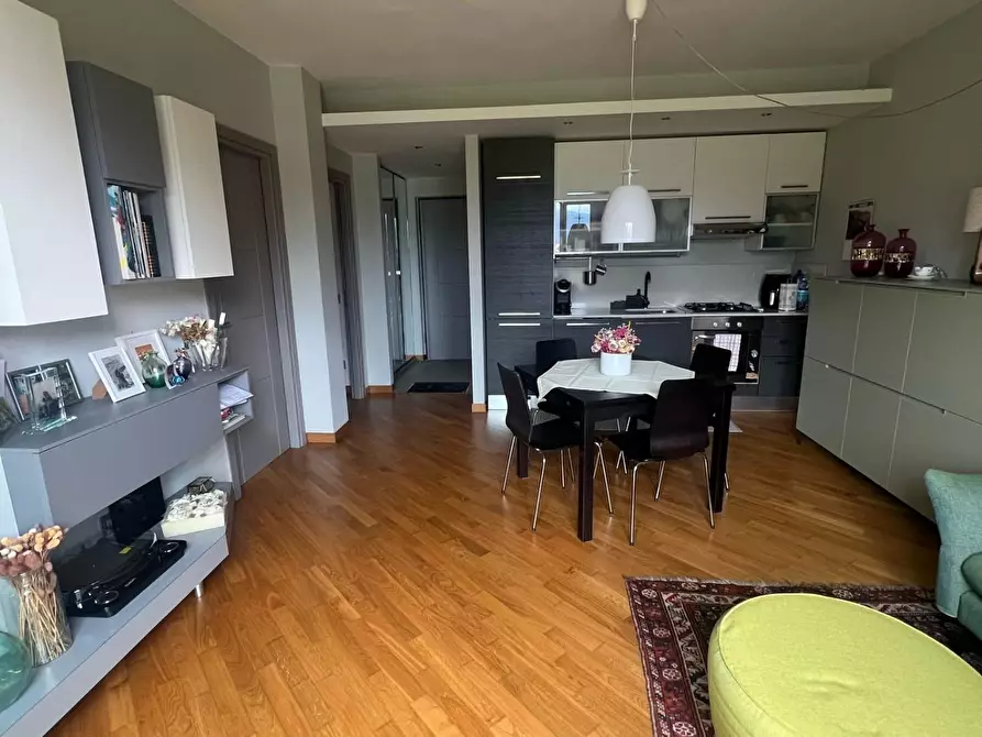 Immagine 10 di Appartamento in vendita  a Lucca