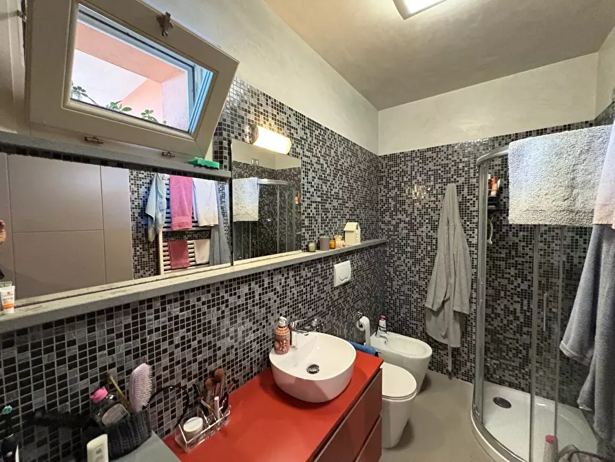 Immagine 18 di Appartamento in vendita  a Lucca