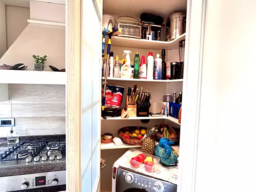 Immagine 12 di Appartamento in vendita  a Pisa