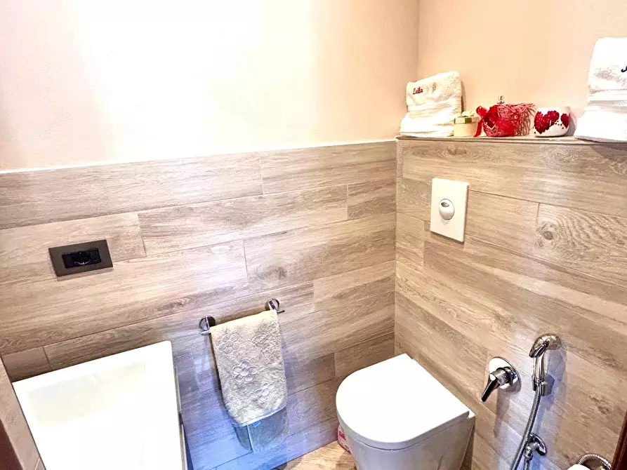 Immagine 20 di Appartamento in vendita  a Pisa