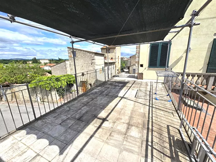 Immagine 11 di Appartamento in vendita  a Colle Di Val D'elsa