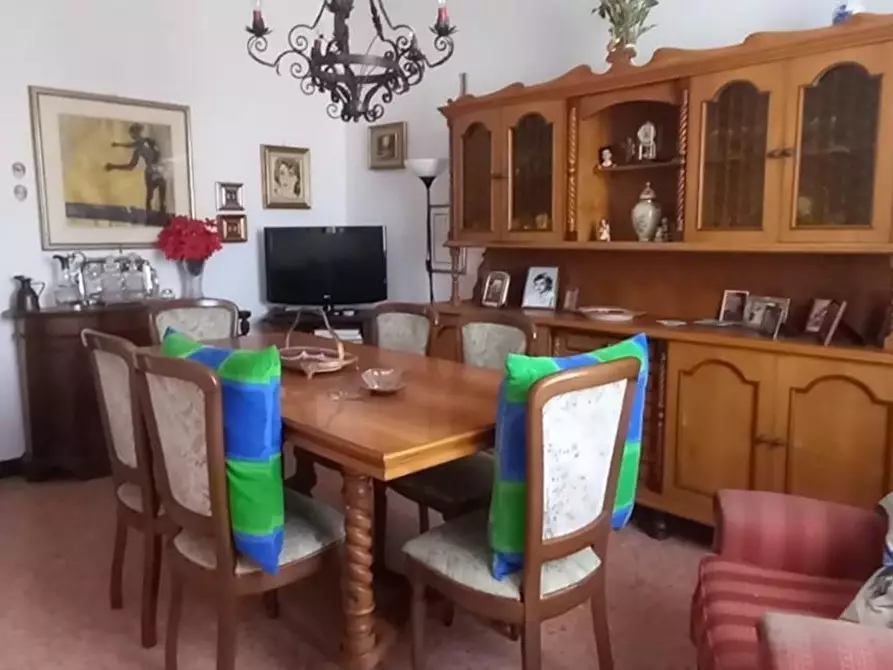 Immagine 47 di Terratetto in vendita  a Carrara