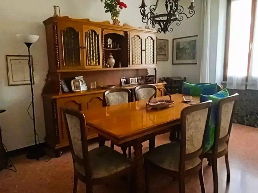 Immagine 48 di Terratetto in vendita  a Carrara