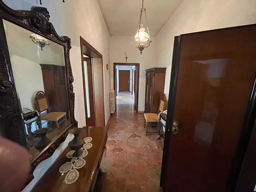 Immagine 12 di Villa in vendita  a Sovicille
