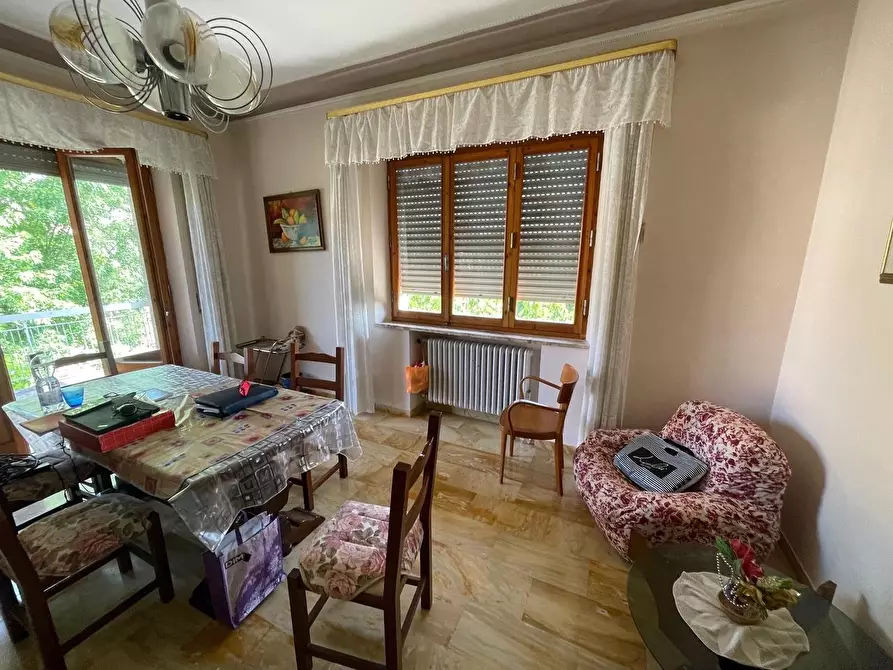Immagine 2 di Villa in vendita  a Sovicille