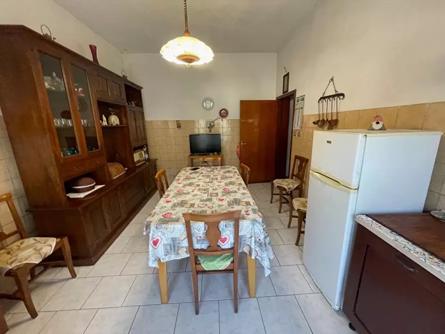 Immagine 11 di Villa in vendita  a Sovicille