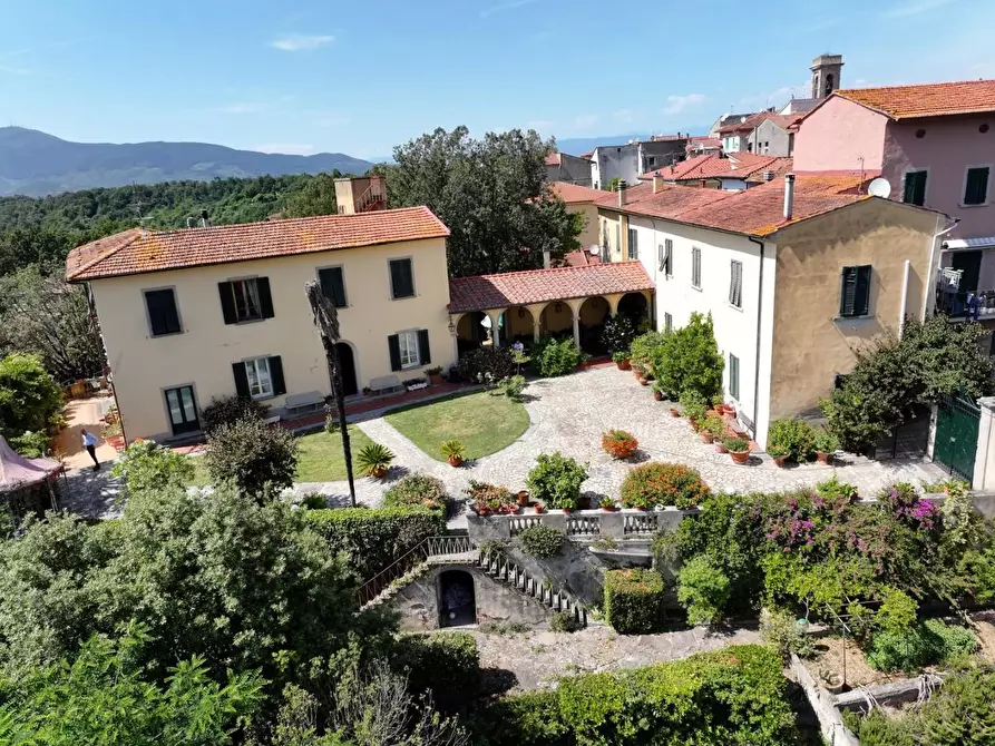 Immagine 7 di Villa in vendita  a Santa Maria A Monte