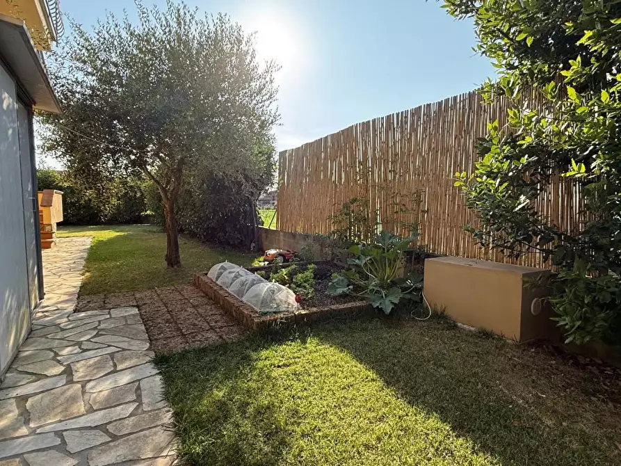 Immagine 35 di Casa bifamiliare in vendita  a Massarosa