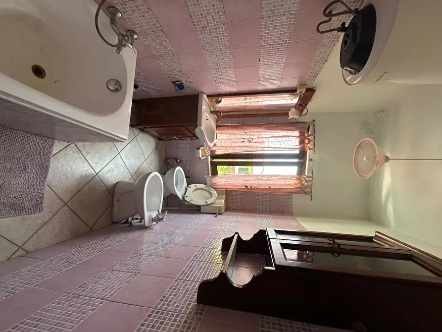 Immagine 8 di Appartamento in vendita  a Massa