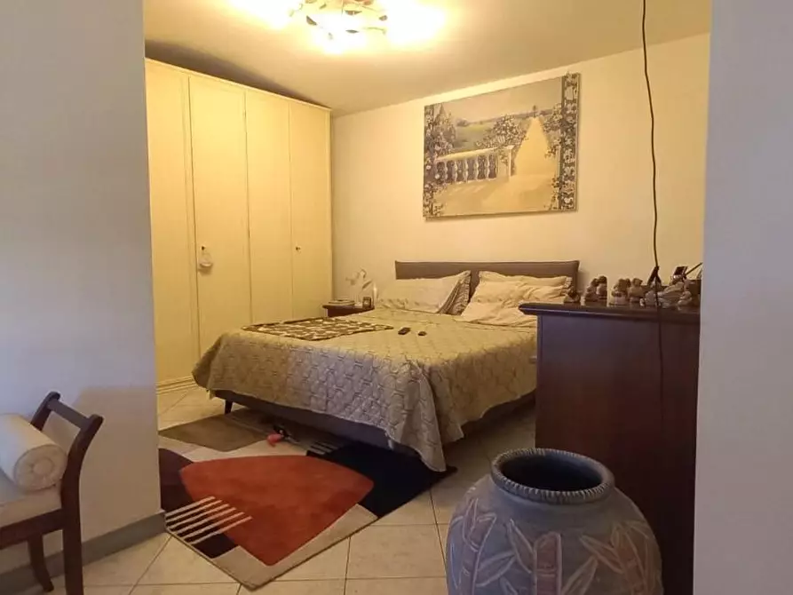 Immagine 10 di Appartamento in vendita  a Carrara