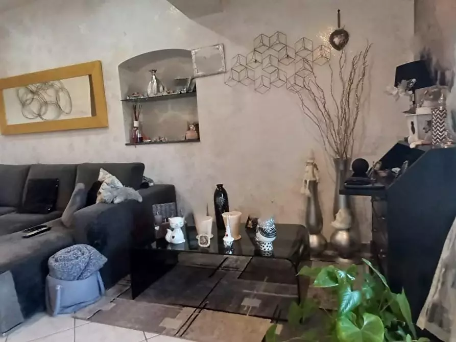 Immagine 5 di Appartamento in vendita  a Carrara