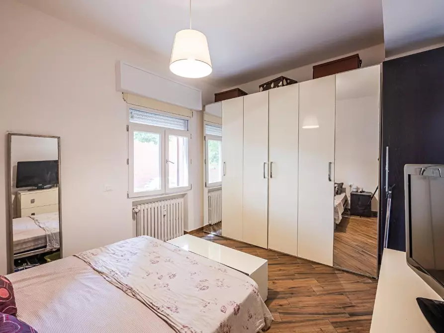 Immagine 12 di Appartamento in vendita  a Reggio Nell'emilia