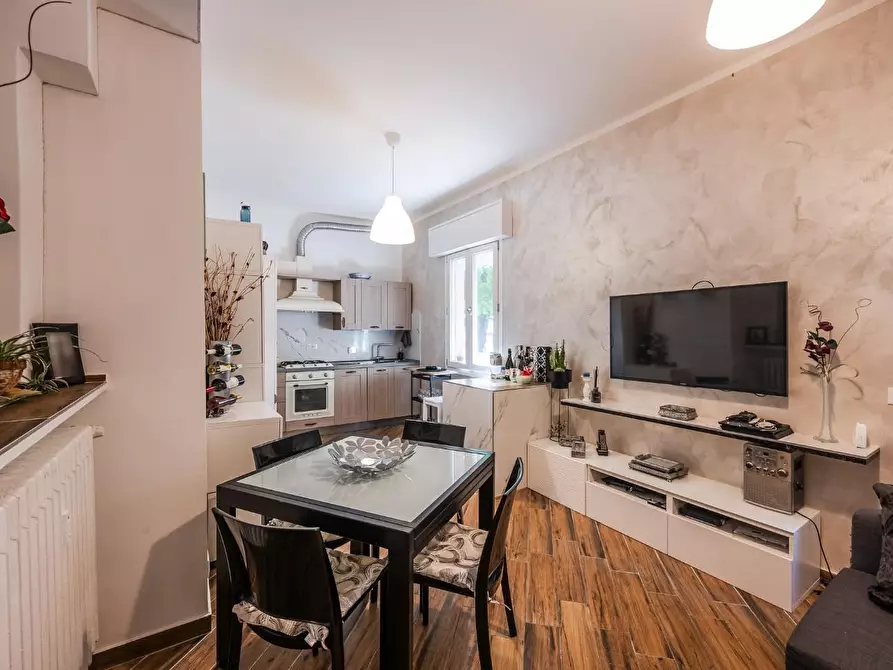 Immagine 1 di Appartamento in vendita  a Reggio Nell'emilia