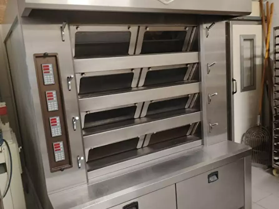 Immagine 16 di Attività commerciale in vendita  a Torino