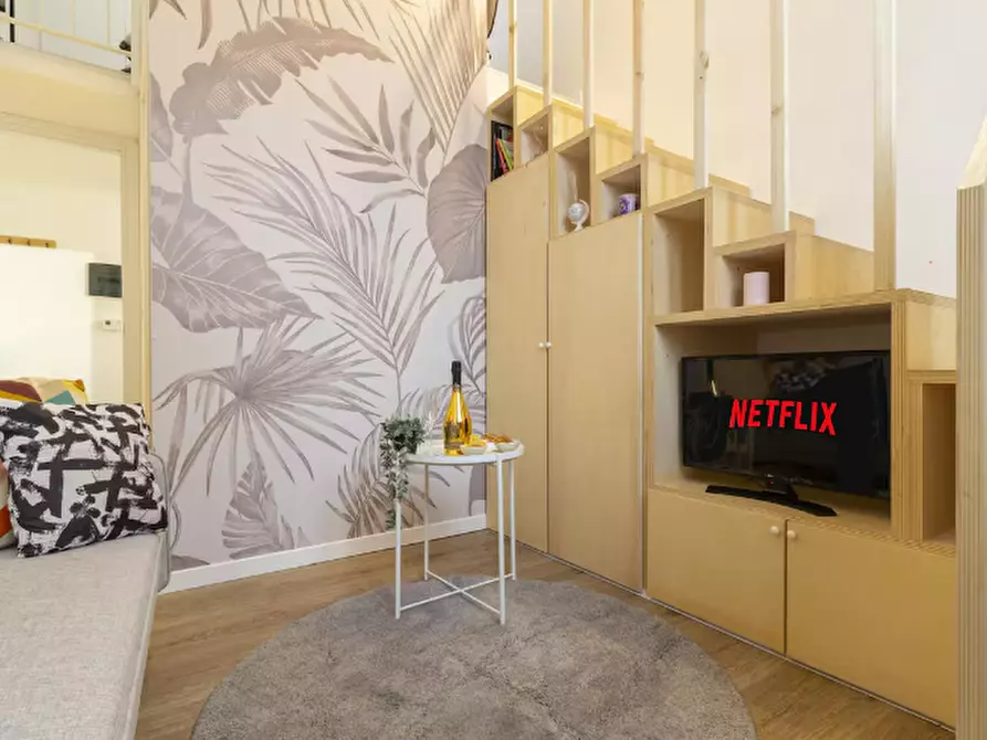 Immagine 19 di Attività commerciale in vendita  a Milano