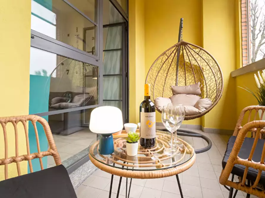 Immagine 45 di Attività commerciale in vendita  a Milano