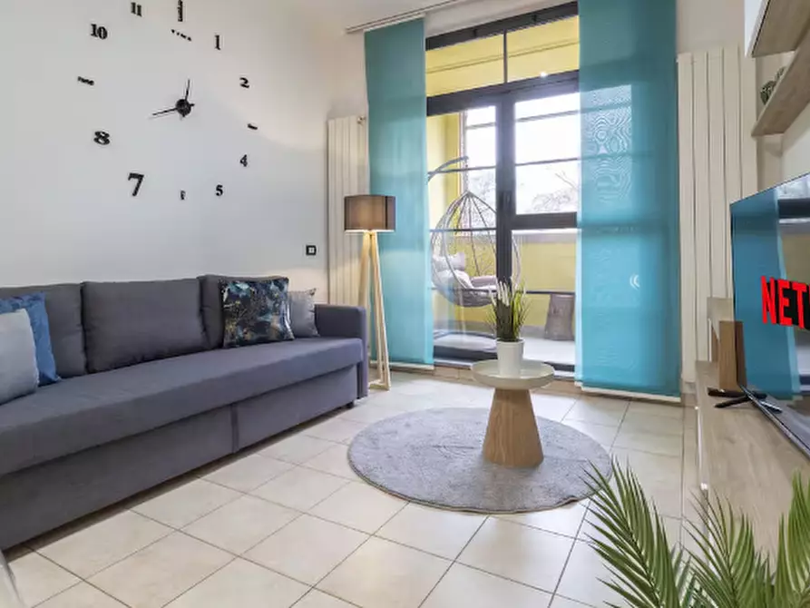 Immagine 33 di Attività commerciale in vendita  a Milano