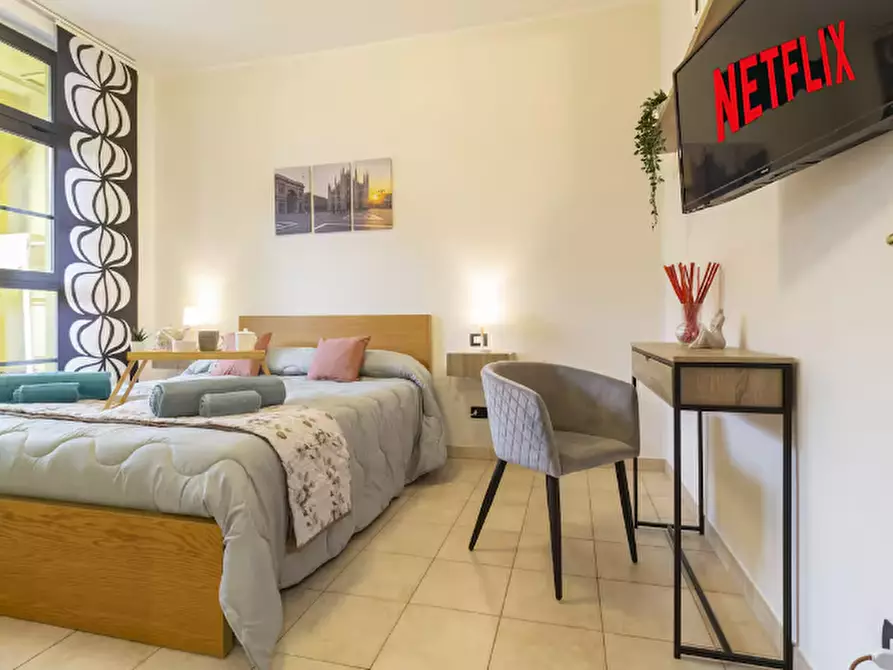 Immagine 39 di Attività commerciale in vendita  a Milano