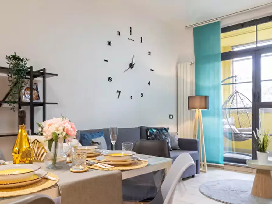 Immagine 31 di Attività commerciale in vendita  a Milano