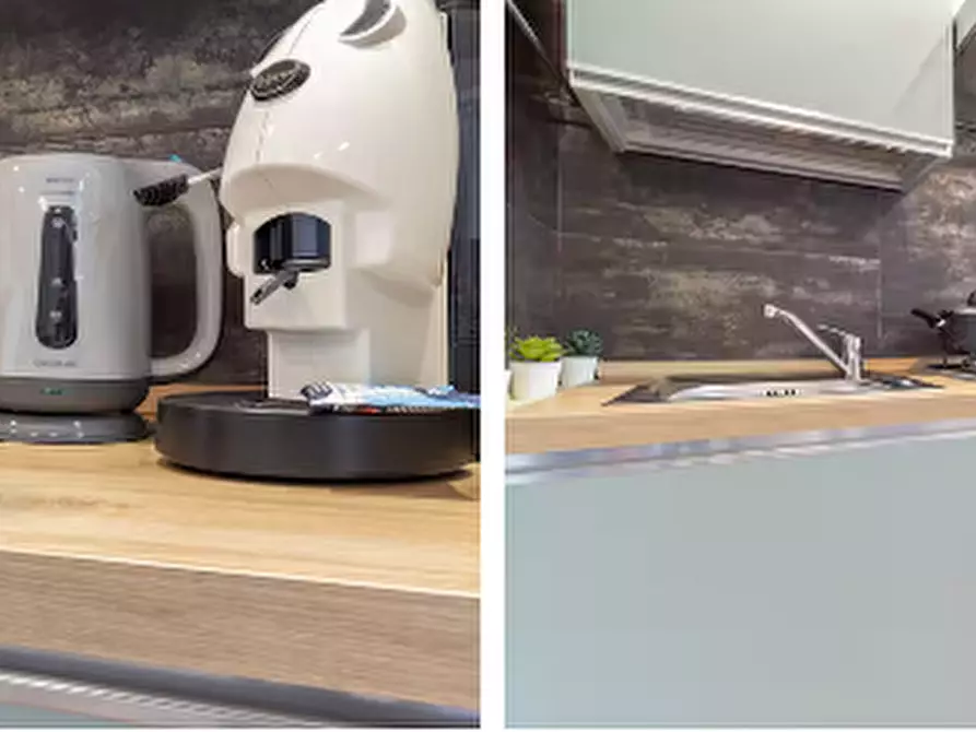 Immagine 3 di Attività commerciale in vendita  a Milano