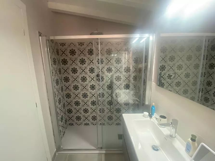 Immagine 22 di Appartamento in vendita  a Viareggio