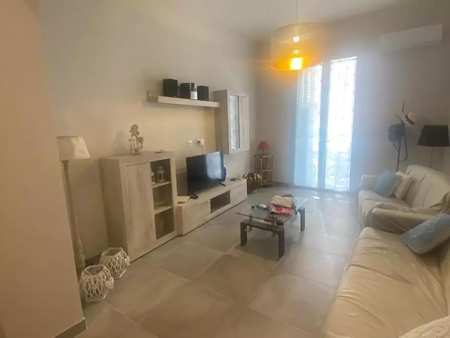 Immagine 9 di Appartamento in vendita  a Viareggio