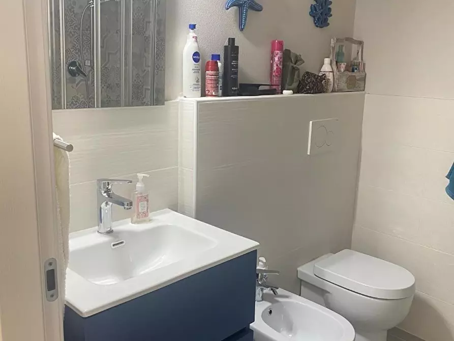 Immagine 17 di Appartamento in vendita  a Viareggio