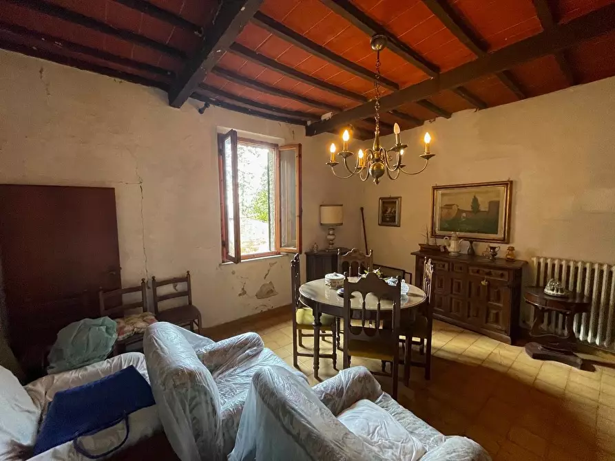 Immagine 40 di Appartamento in vendita  a Siena
