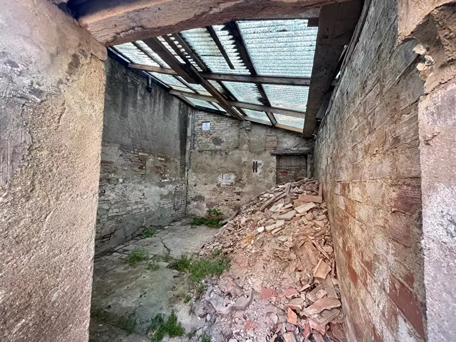Immagine 45 di Appartamento in vendita  a Siena