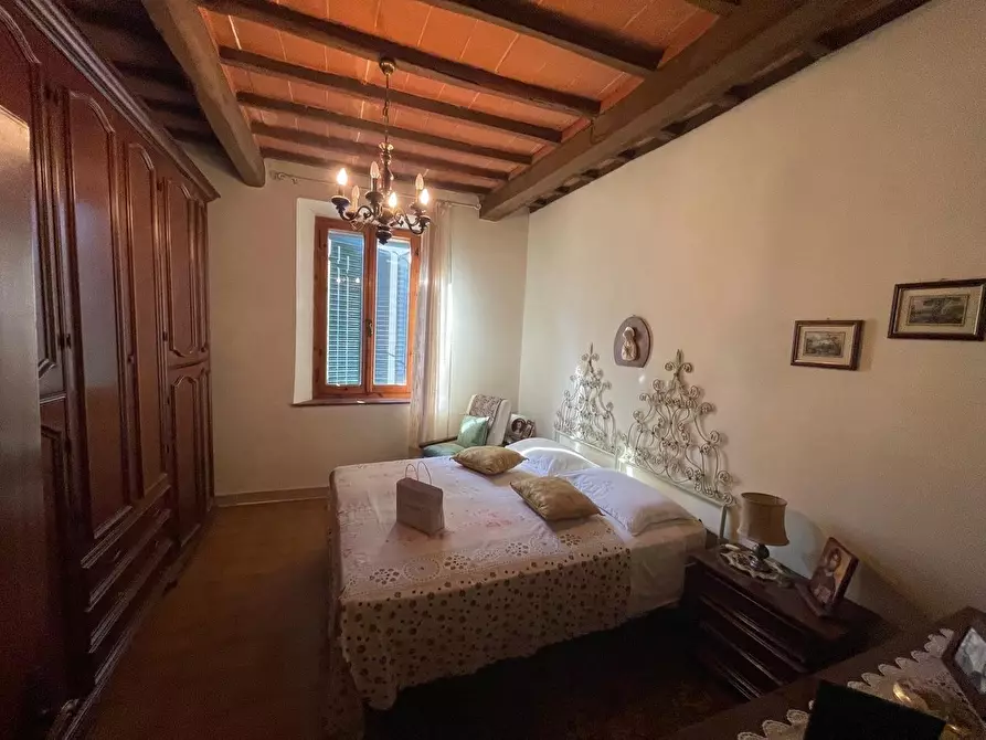 Immagine 19 di Appartamento in vendita  a Siena