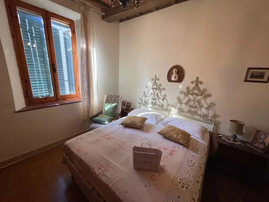 Immagine 26 di Appartamento in vendita  a Siena