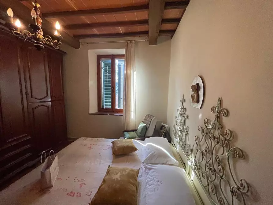Immagine 22 di Appartamento in vendita  a Siena