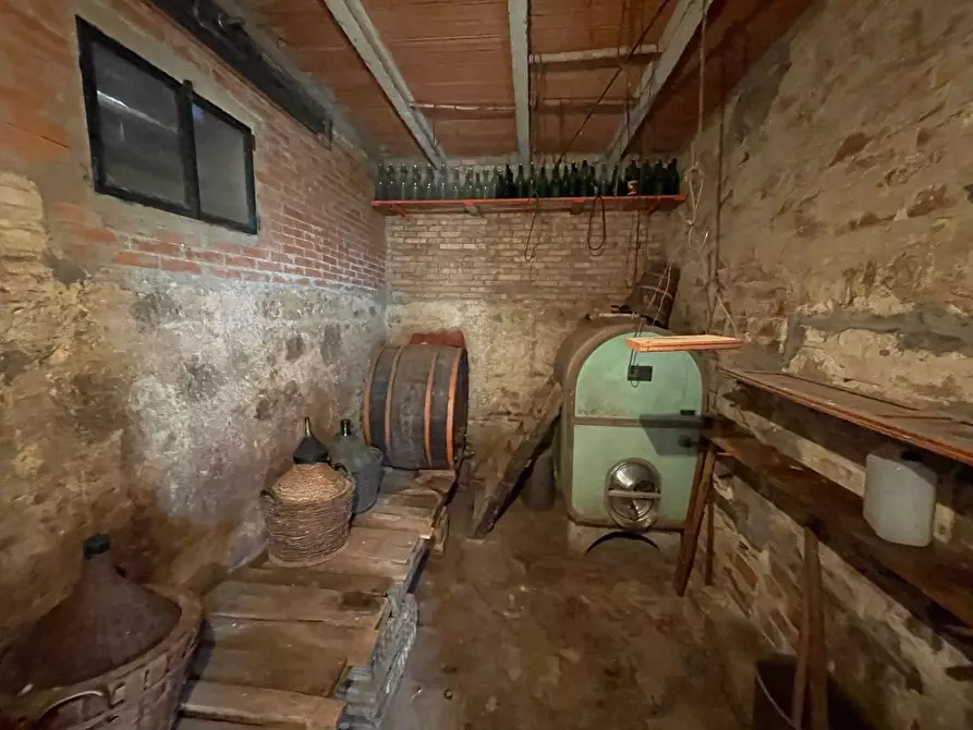 Immagine 62 di Appartamento in vendita  a Siena