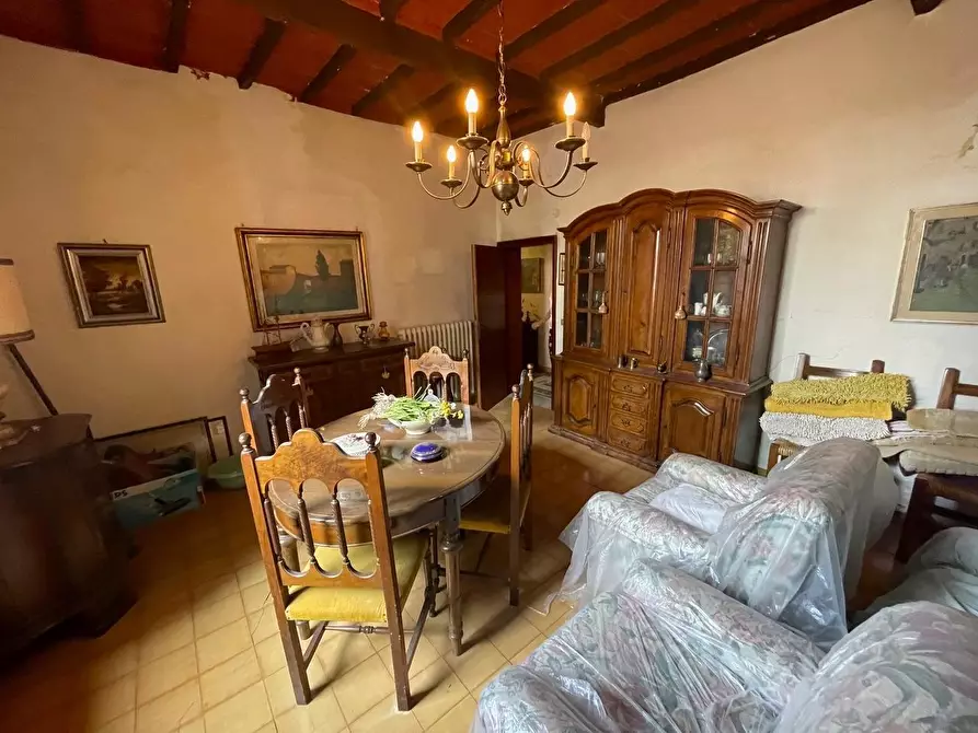 Immagine 39 di Appartamento in vendita  a Siena