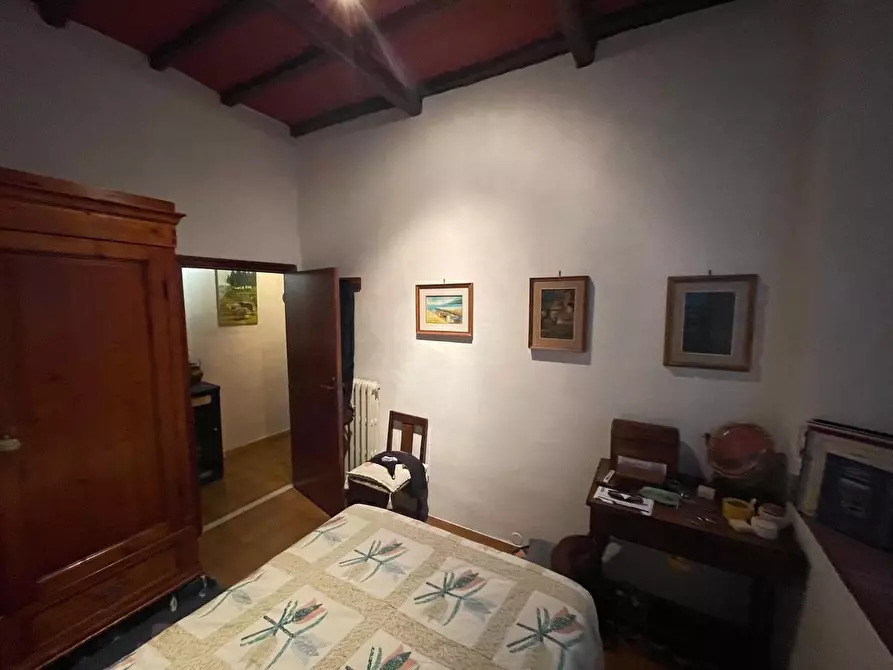 Immagine 16 di Appartamento in vendita  a Siena