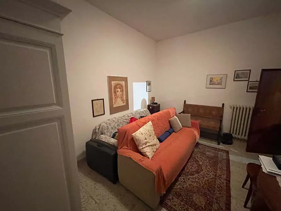 Immagine 33 di Appartamento in vendita  a Siena